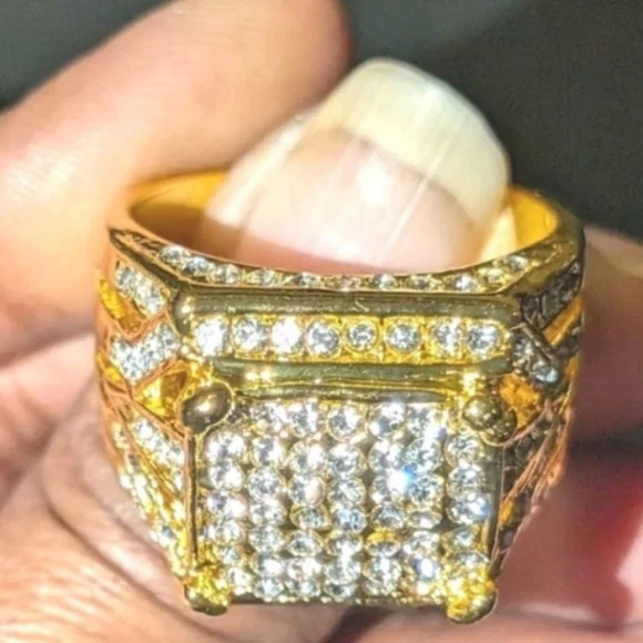 Elegant Gold Colored Men's Ring